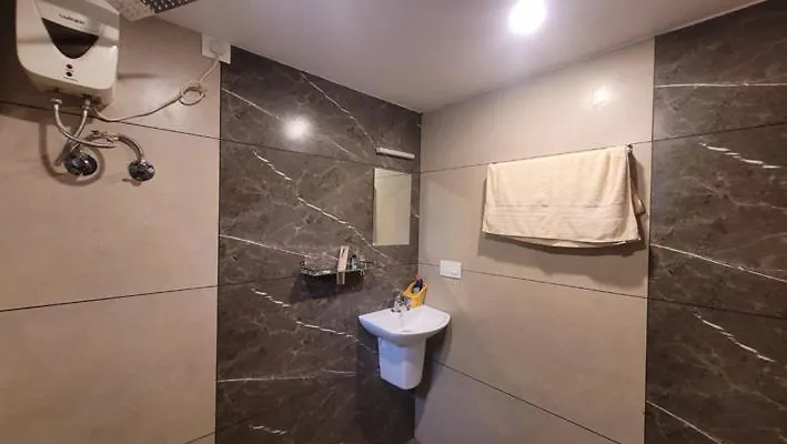 Newcastle Holiday Resorts 5 Bhk Entire Villa With Mountain View Kumudi 0*,